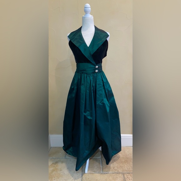 Alfred Angelo Dresses & Skirts - Vintage Alfred Angelo Tuxedo Style Halter Formal Green Velvet & Taffeta Long